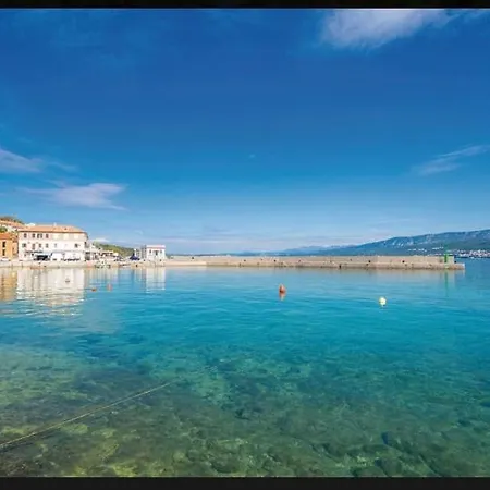 Lena * Polje (Krk)